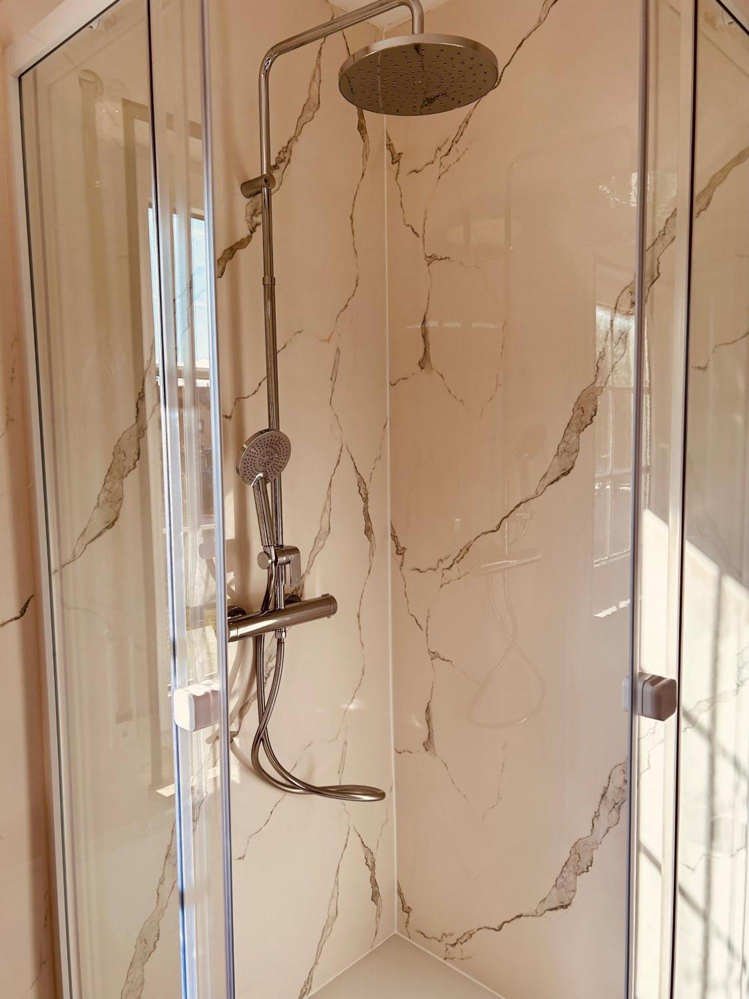 City Apartments روست المظهر الخارجي الصورة